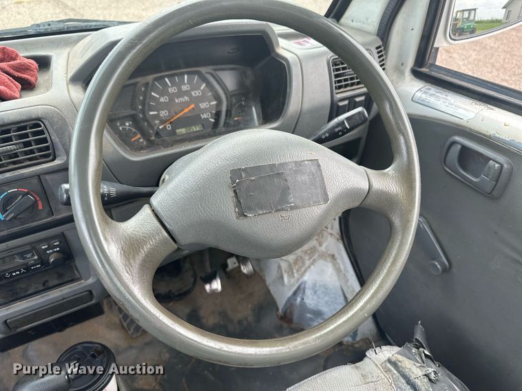 image for item NM9424 2002 Mitsubishi Minicab  mini truck