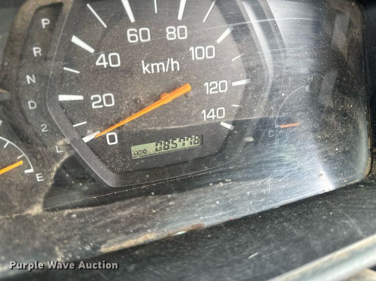 image for item NM9424 2002 Mitsubishi Minicab  mini truck