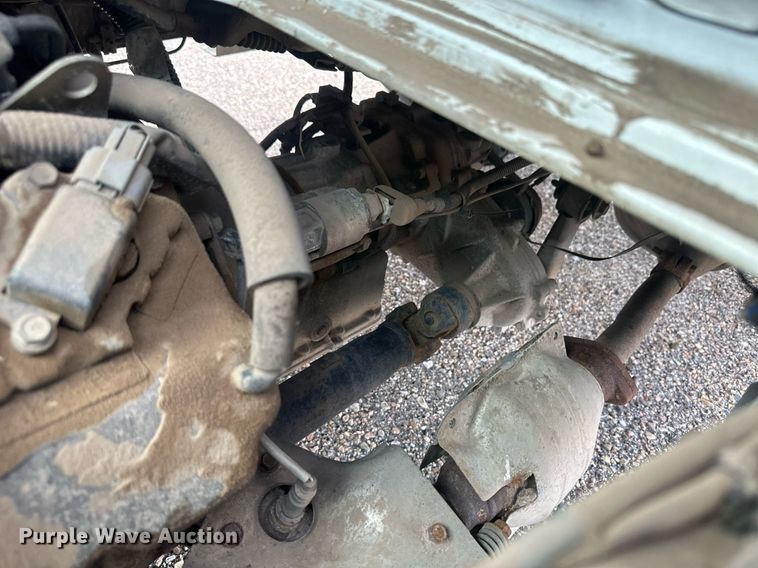 image for item NM9424 2002 Mitsubishi Minicab  mini truck