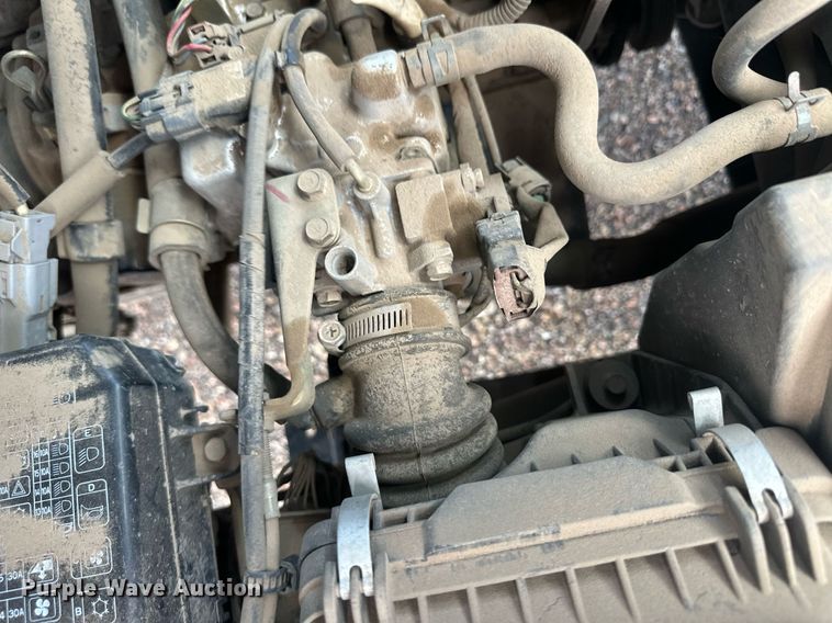 image for item NM9424 2002 Mitsubishi Minicab  mini truck