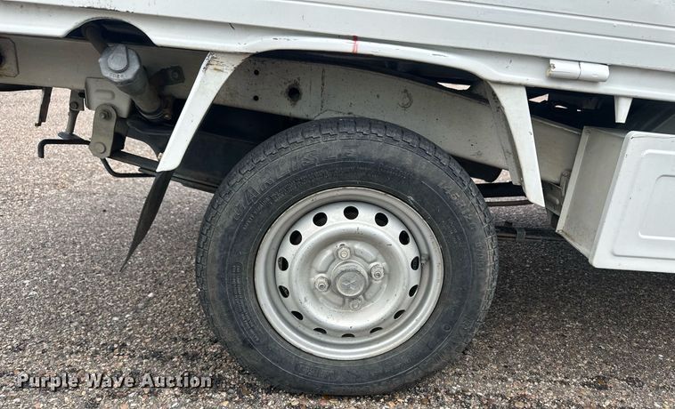 image for item NM9424 2002 Mitsubishi Minicab  mini truck