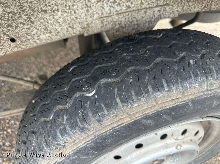 image for item NM9424 2002 Mitsubishi Minicab  mini truck