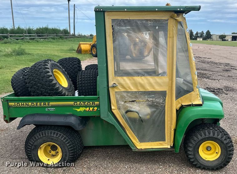 image for item NM9425 2005 John Deere Gator  utility vehicle