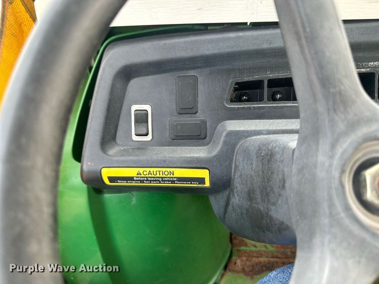 image for item NM9425 2005 John Deere Gator  utility vehicle