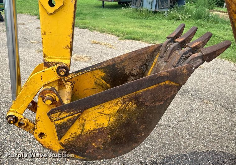 image for item NM9426 John Deere  backhoe