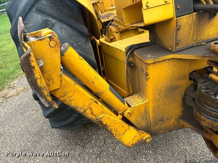 image for item NM9426 John Deere  backhoe