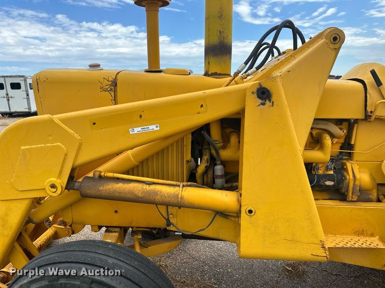 image for item NM9426 John Deere  backhoe