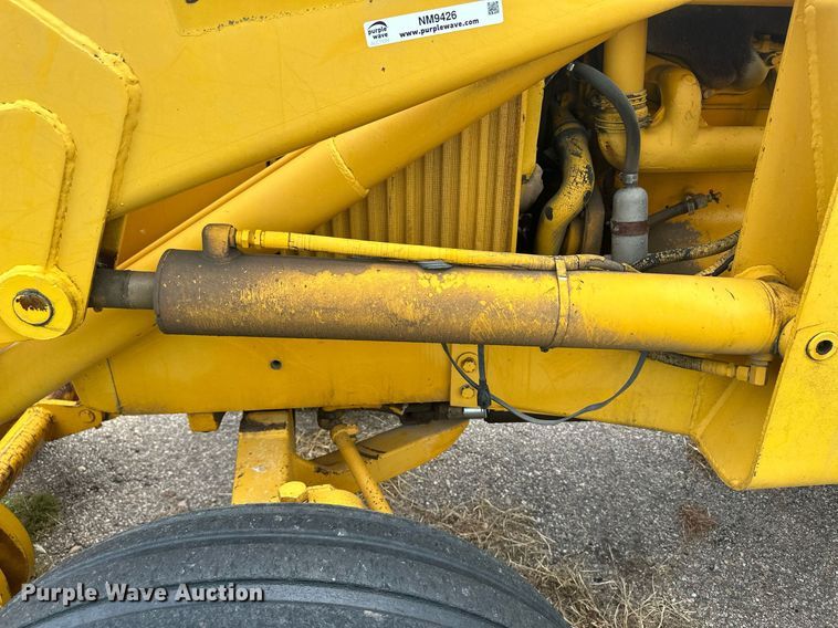 image for item NM9426 John Deere  backhoe