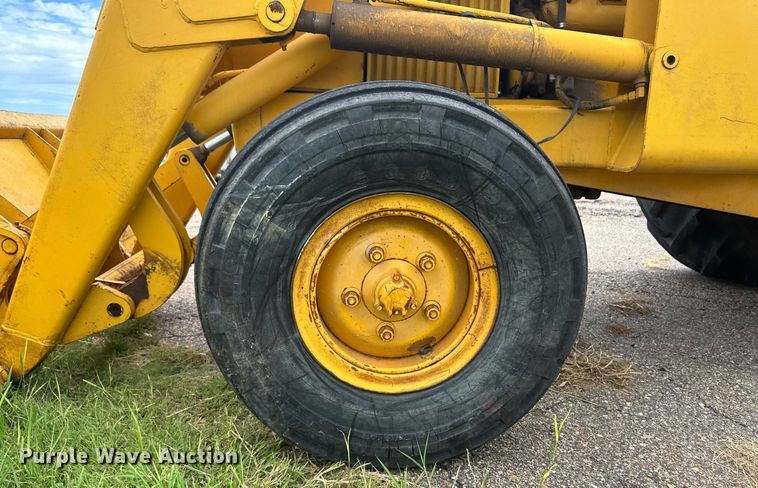 image for item NM9426 John Deere  backhoe