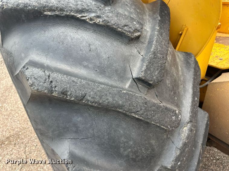 image for item NM9426 John Deere  backhoe