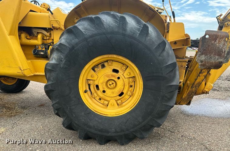 image for item NM9426 John Deere  backhoe