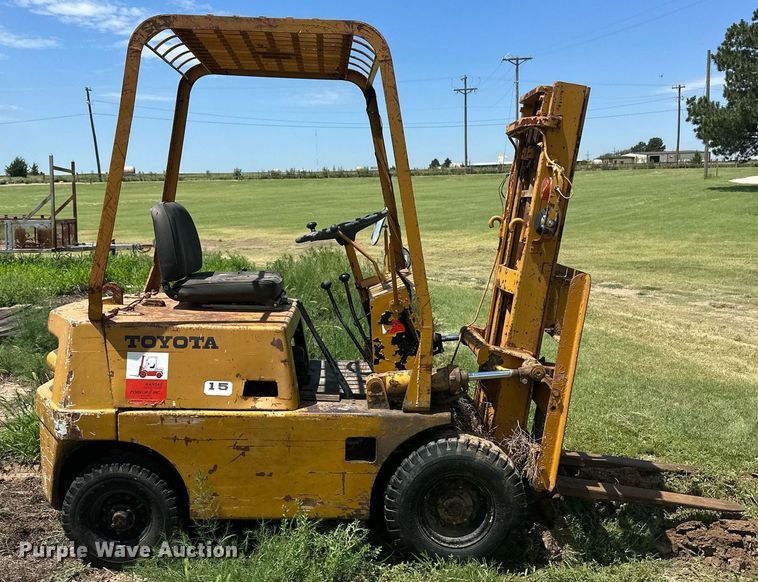 image for item NM9433 Toyota  forklift