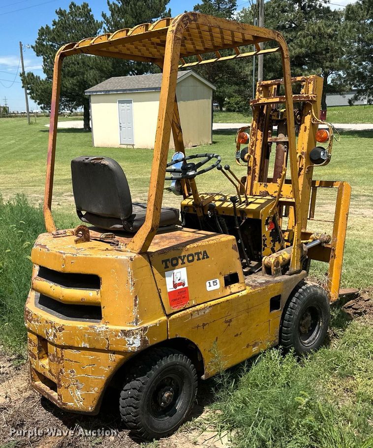 image for item NM9433 Toyota  forklift