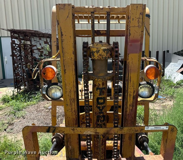 image for item NM9433 Toyota  forklift