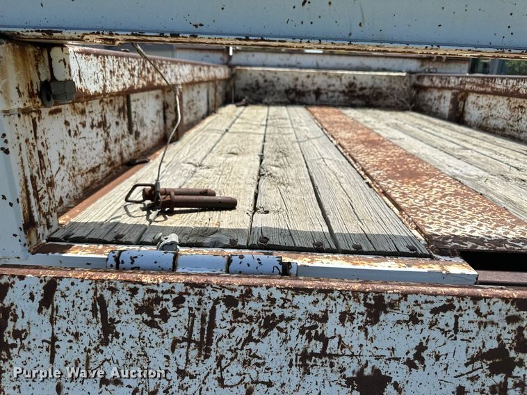 image for item NM9434 1991 Kief  pole trailer