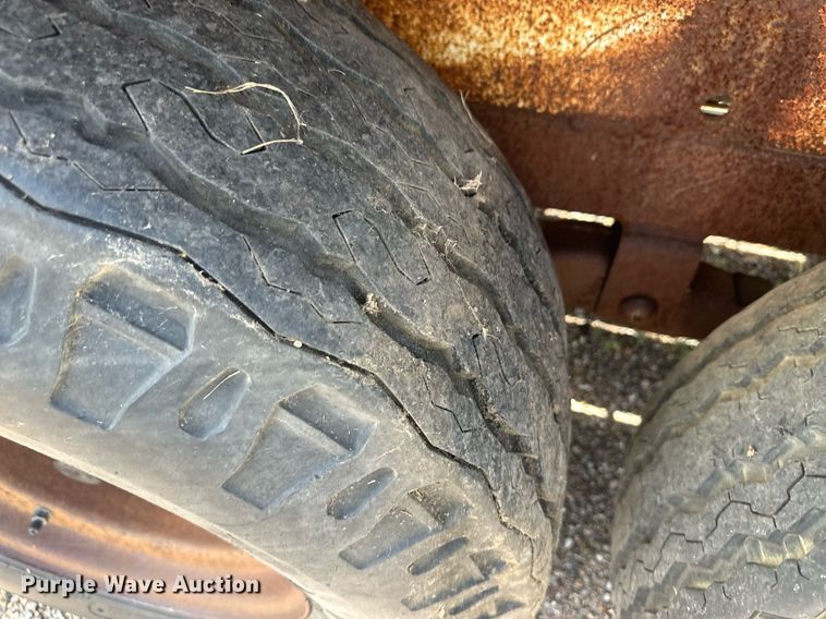 image for item NM9434 1991 Kief  pole trailer