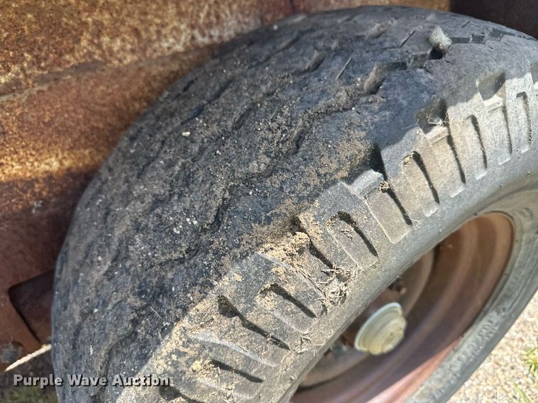 image for item NM9434 1991 Kief  pole trailer