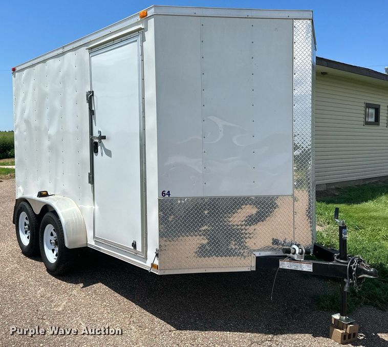 image for item NM9435 2015 Lark United Manufacturing  enclosed cargo trailer