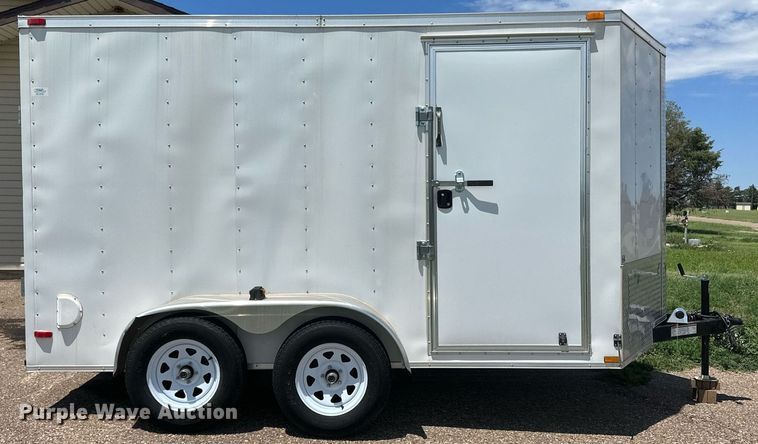 image for item NM9435 2015 Lark United Manufacturing  enclosed cargo trailer