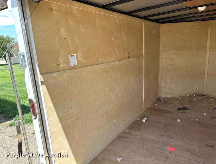 image for item NM9435 2015 Lark United Manufacturing  enclosed cargo trailer