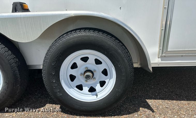 image for item NM9435 2015 Lark United Manufacturing  enclosed cargo trailer