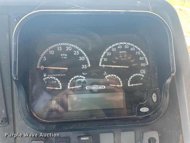 image for item NM9455 2011 Thomas Built Saf-T-Liner  school bus