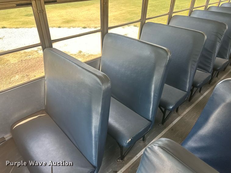 image for item NM9455 2011 Thomas Built Saf-T-Liner  school bus