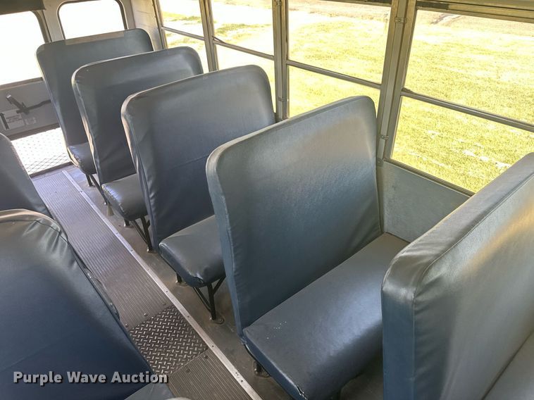 image for item NM9455 2011 Thomas Built Saf-T-Liner  school bus