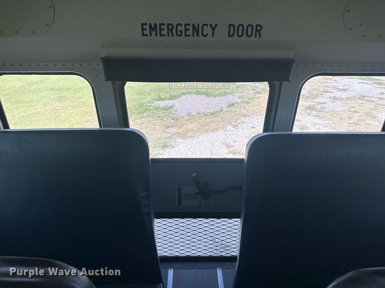 image for item NM9455 2011 Thomas Built Saf-T-Liner  school bus