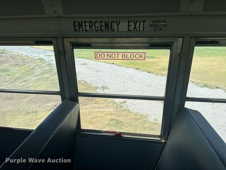 image for item NM9455 2011 Thomas Built Saf-T-Liner  school bus