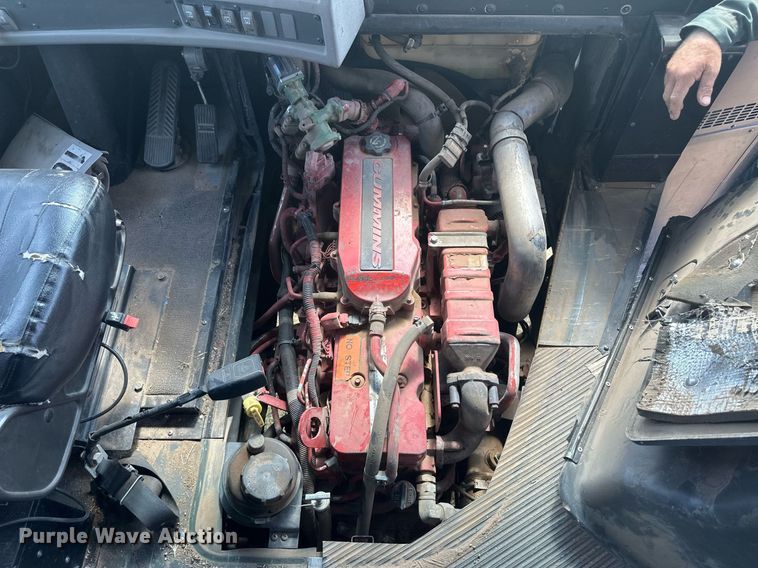 image for item NM9455 2011 Thomas Built Saf-T-Liner  school bus