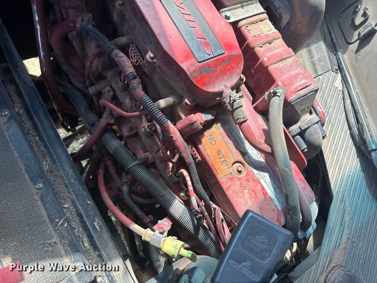 image for item NM9455 2011 Thomas Built Saf-T-Liner  school bus