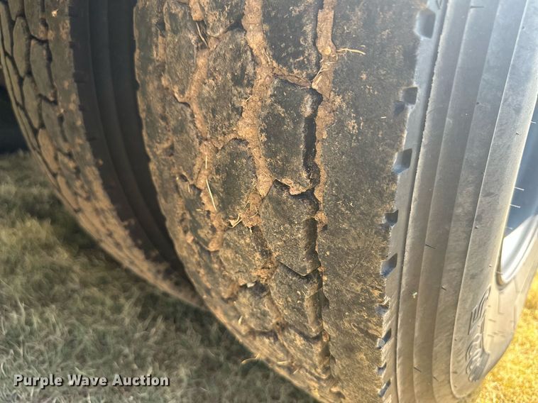 image for item NM9455 2011 Thomas Built Saf-T-Liner  school bus