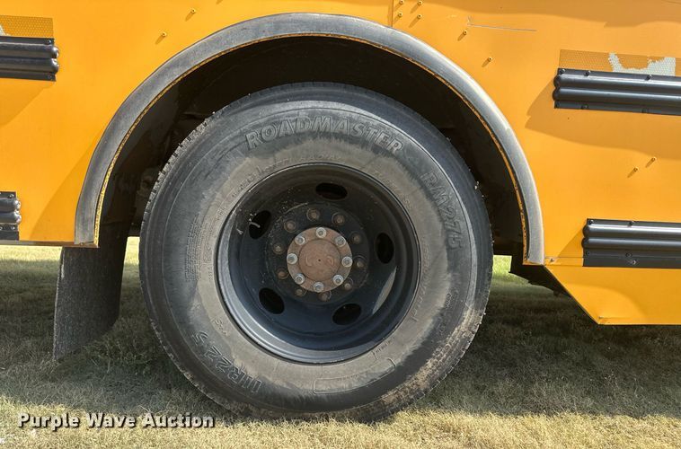 image for item NM9455 2011 Thomas Built Saf-T-Liner  school bus