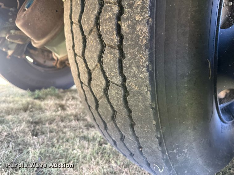 image for item NM9455 2011 Thomas Built Saf-T-Liner  school bus