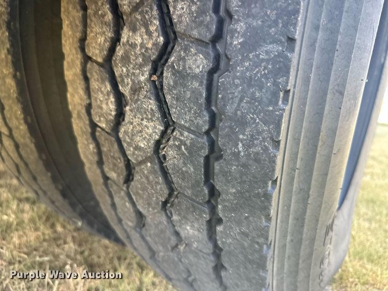 image for item NM9455 2011 Thomas Built Saf-T-Liner  school bus