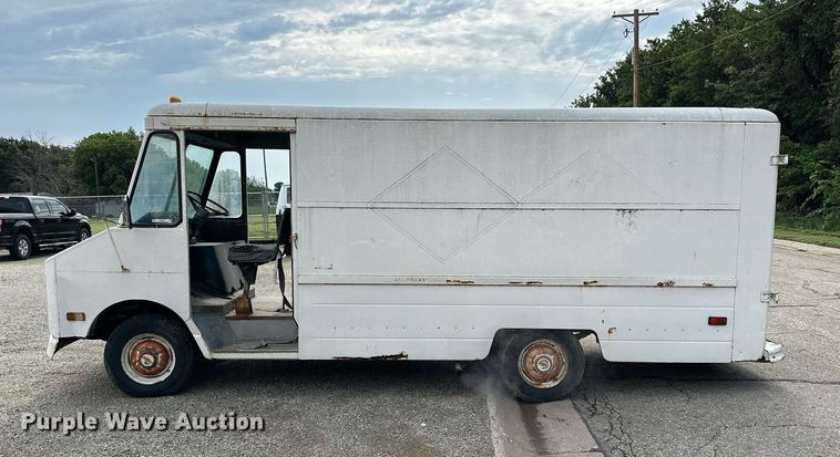 image for item NP9786 1976 Chevrolet  delivery truck