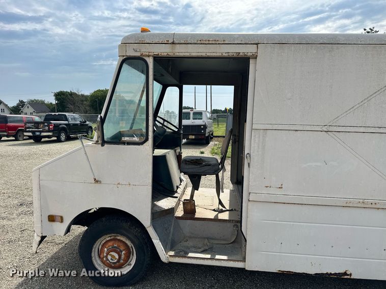 image for item NP9786 1976 Chevrolet  delivery truck