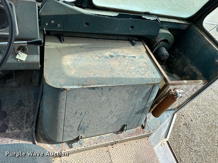 image for item NP9786 1976 Chevrolet  delivery truck