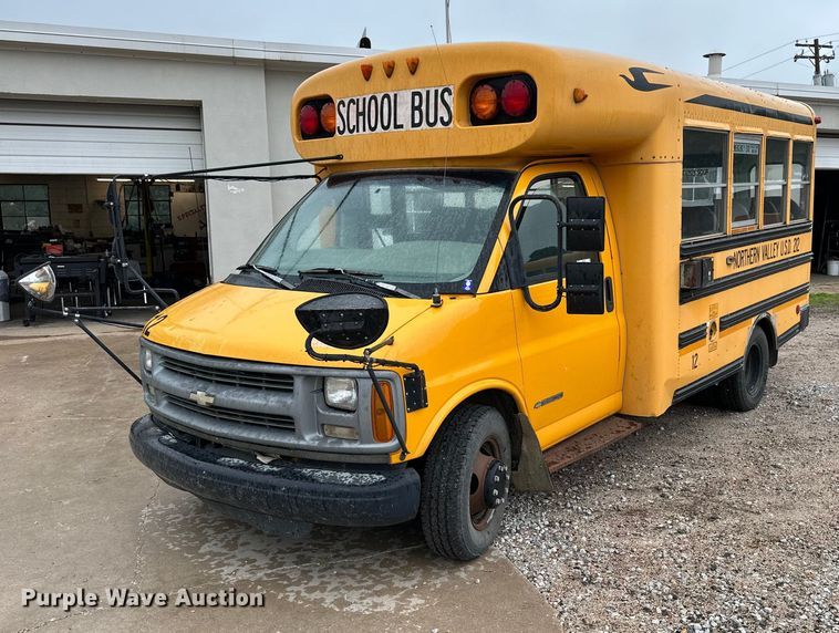 image for item NP9861 1999 Chevrolet Express 3500  school bus