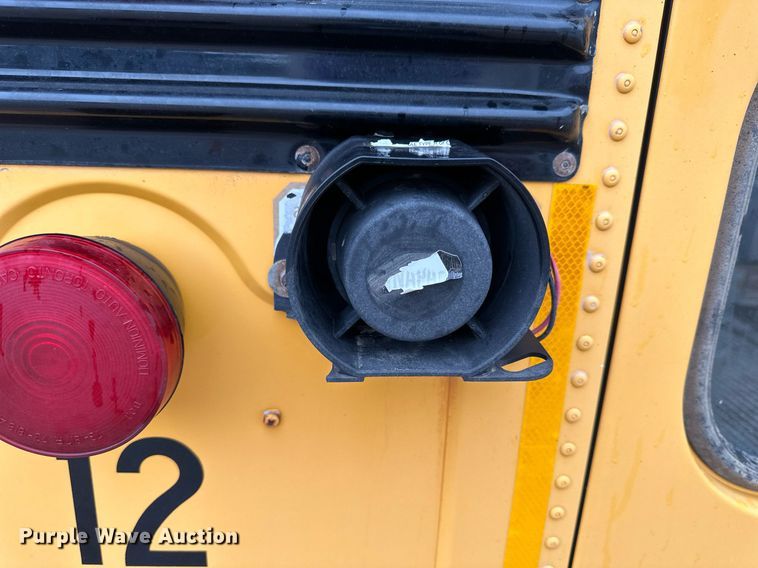 image for item NP9861 1999 Chevrolet Express 3500  school bus