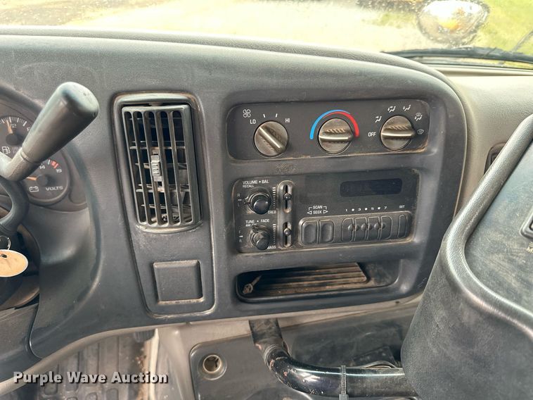 image for item NP9861 1999 Chevrolet Express 3500  school bus