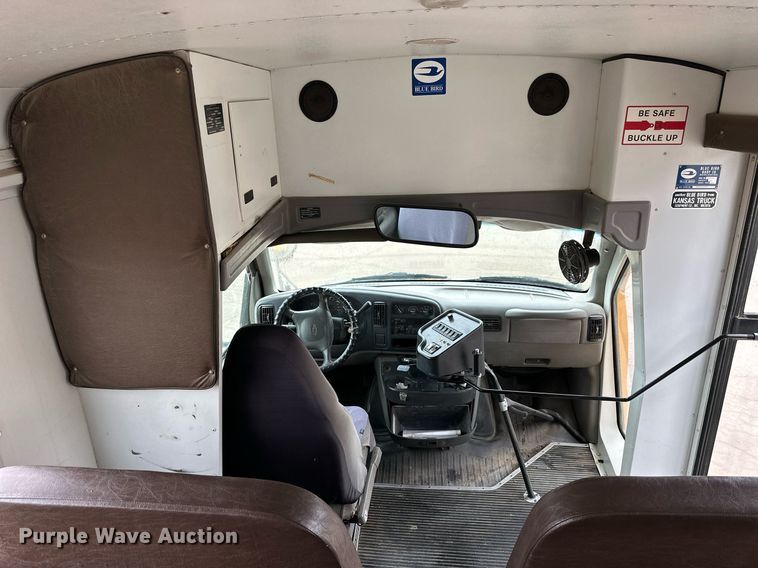 image for item NP9861 1999 Chevrolet Express 3500  school bus