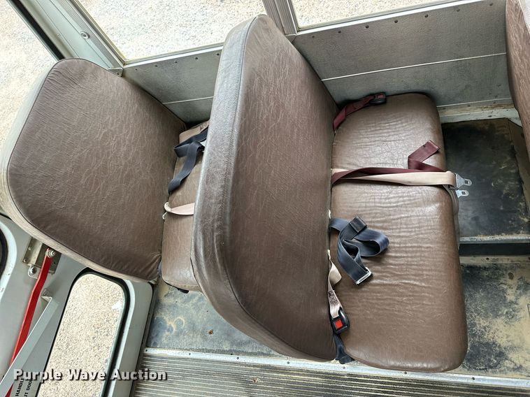 image for item NP9861 1999 Chevrolet Express 3500  school bus