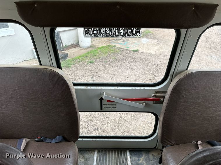 image for item NP9861 1999 Chevrolet Express 3500  school bus