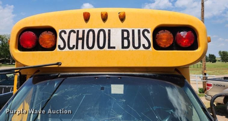 image for item NP9861 1999 Chevrolet Express 3500  school bus