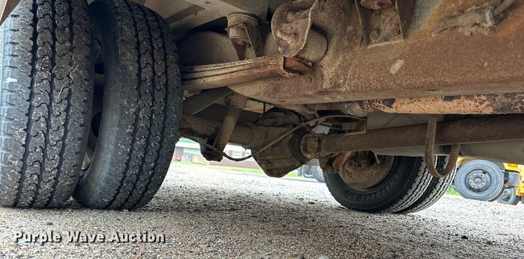 image for item NP9861 1999 Chevrolet Express 3500  school bus