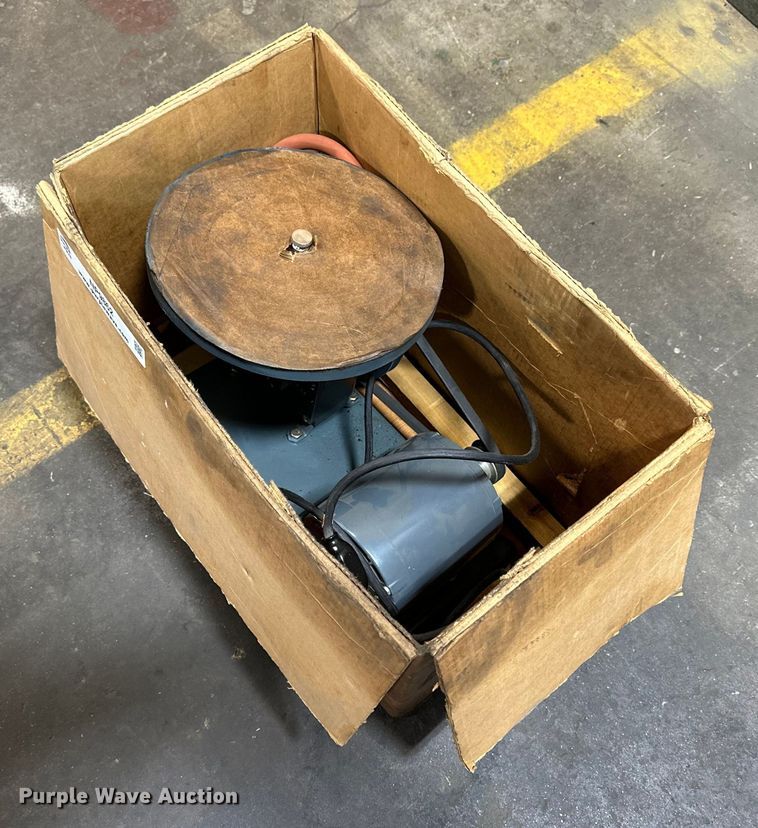 image for item NP9862 Welch 1410  vacuum pump