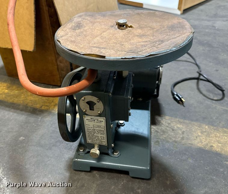 image for item NP9862 Welch 1410  vacuum pump