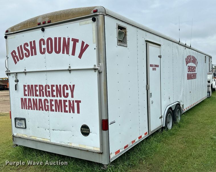 image for item NP9874 2004 Wells Cargo CVG4027V  command center trailer